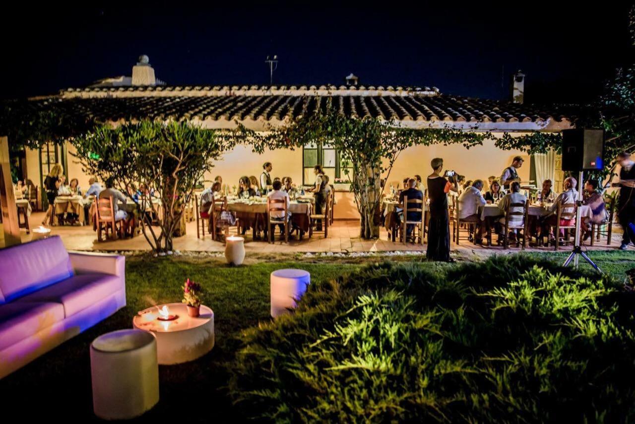 Hotel Ristorante Sa Pedrera Càbras Екстериор снимка